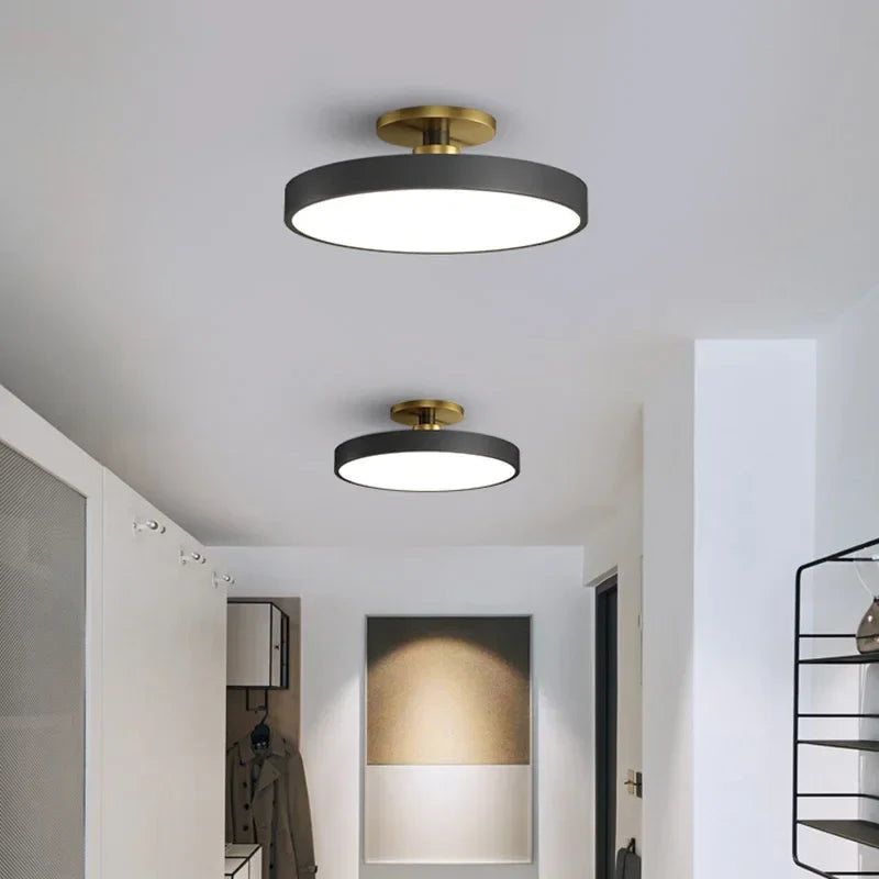 Rund LED-loftlampe i skandinavisk stil