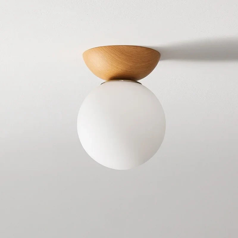 Moderne loftlampe i japansk stil med træbund – minimalistisk kugle