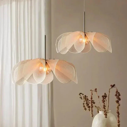 Blomsterformet pendellampe – moderne boho-design