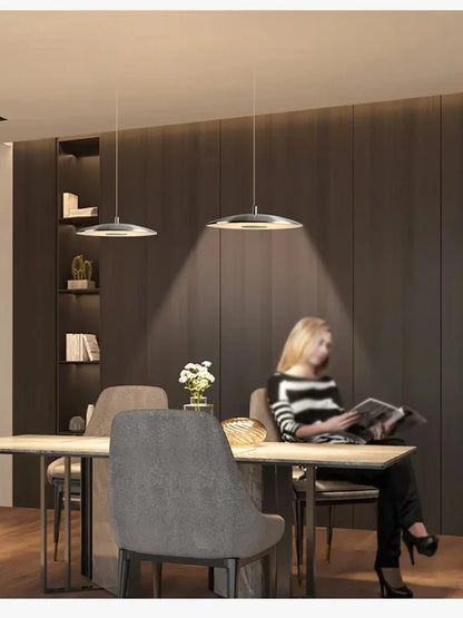 Slank LED pendellampe – Moderne loftlampe i tallerkenform