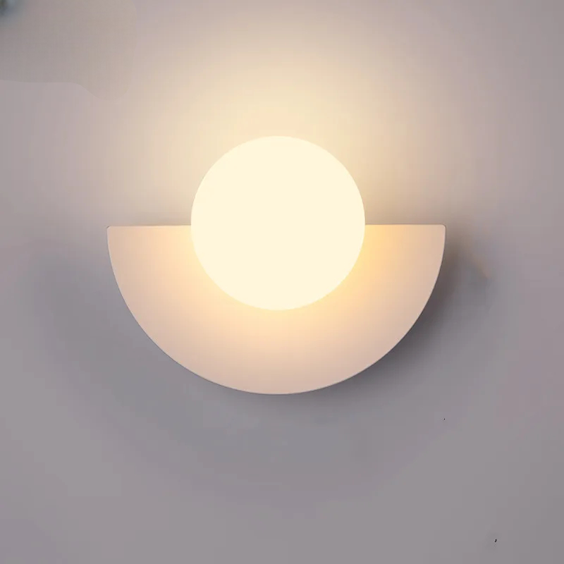 Moderne geometrisk væglampe med LED