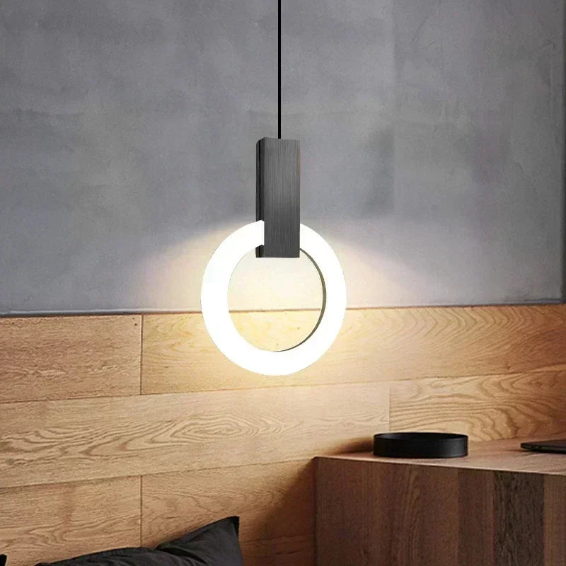 Moderne LED-pendellampe med ring