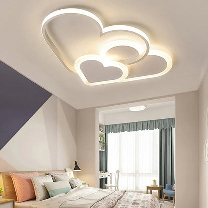 Moderne LED-loftlampe med hjerteformet design til børneværelset