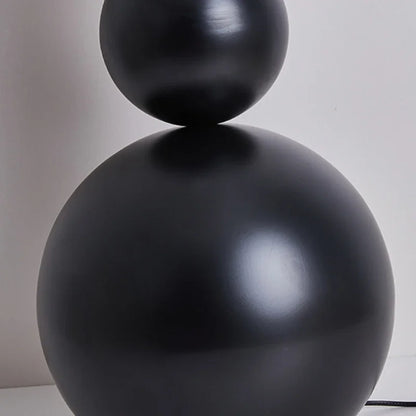 Moderne gulvlampe med kugledesign
