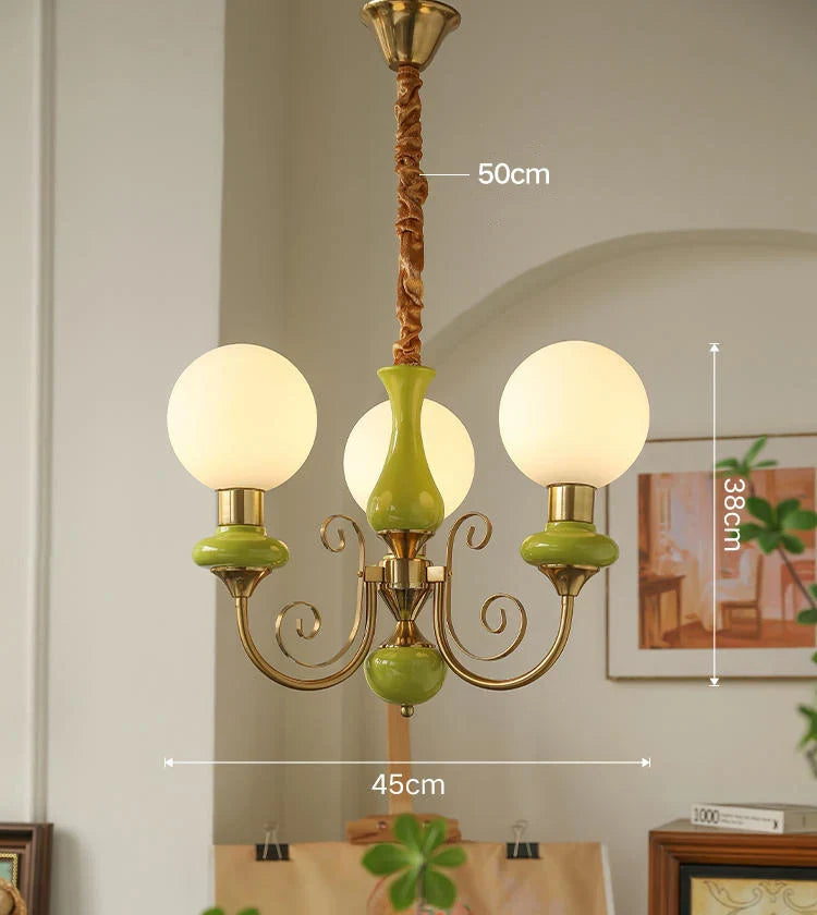 Elegant retro lysekrone med grønne detaljer