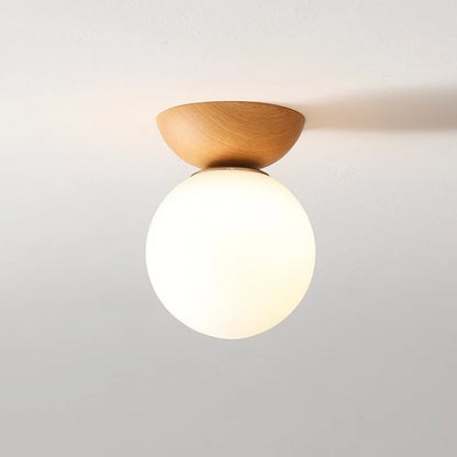 Moderne loftlampe i japansk stil med træbund – minimalistisk kugle