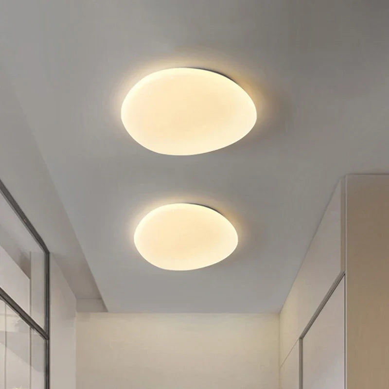 Organisk LED-loftlampe i naturlig stenform