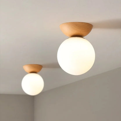 Moderne loftlampe i japansk stil med træbund – minimalistisk kugle