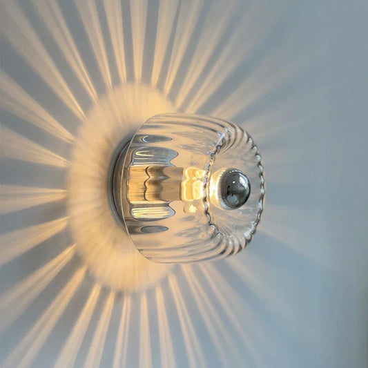 Elegant loftlampe i glas med krystaldesign