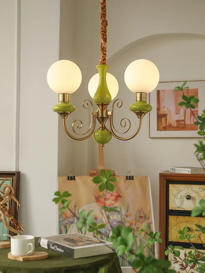 Elegant retro lysekrone med grønne detaljer