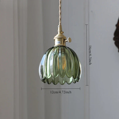 Retro væglampe med tulipanformet glasskærm og guldfinish