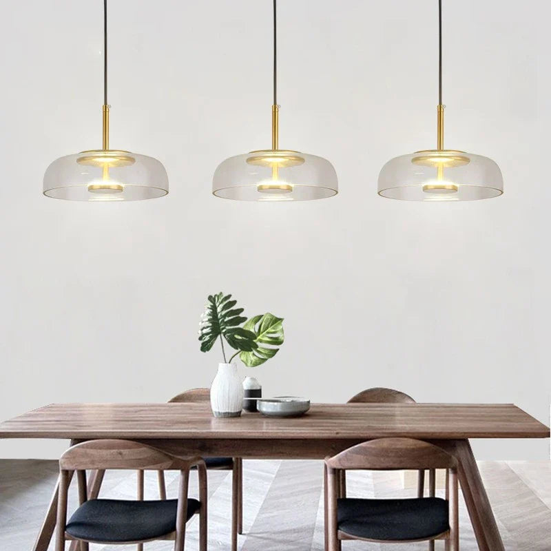 Moderne pendellampe med glasskærm