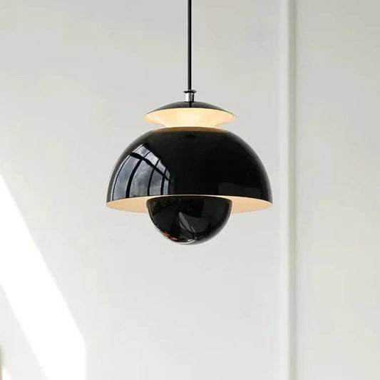 Moderne pendellampe i retrostil – geometrisk skærm med elegant sfærisk form