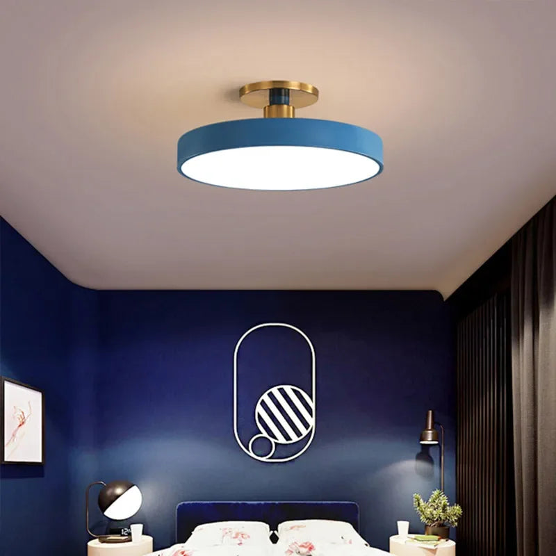 Rund LED-loftlampe i skandinavisk stil