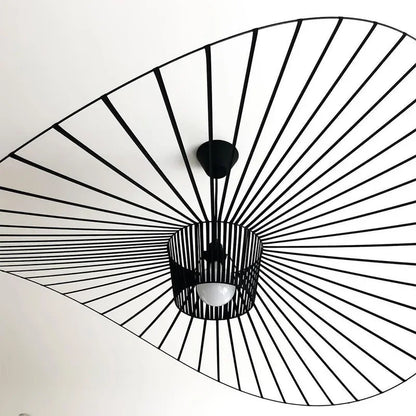Moderne pendellampe med skulpturel spiralform