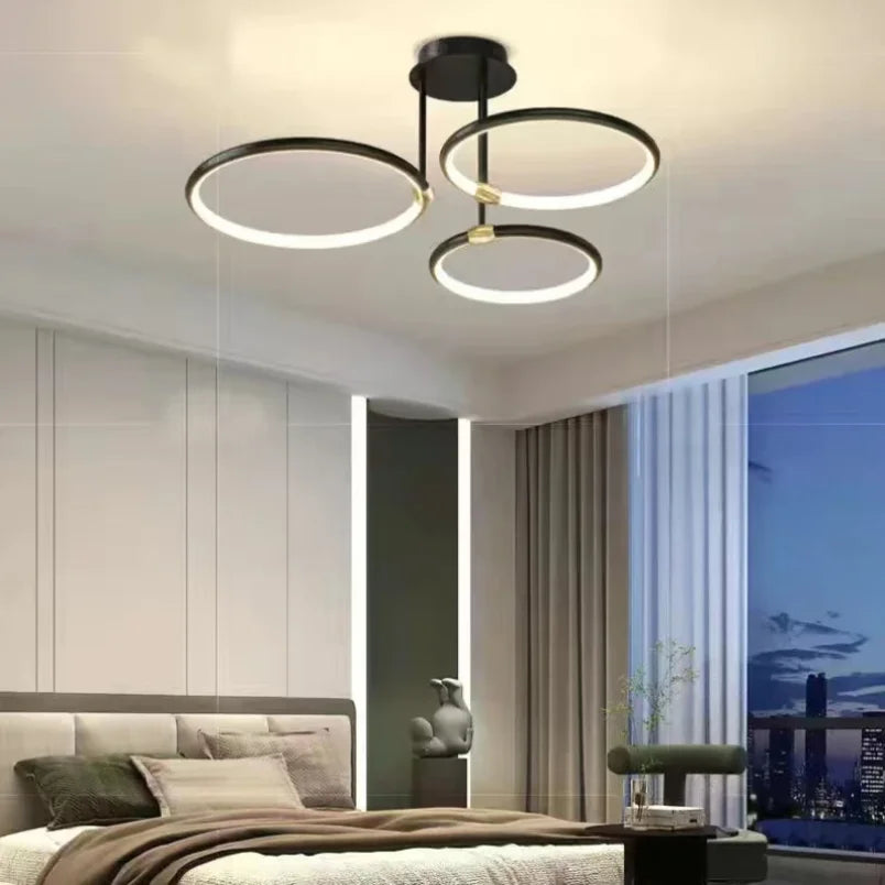 Moderne LED-loftlampe med ringe og geometrisk form
