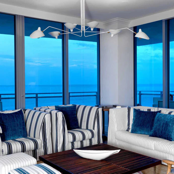 Sort loftlampe med drejelige arme – moderne design
