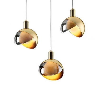 Moderne pendellampe med LED og glasskærm i guld og røget glas
