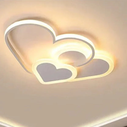 Moderne LED-loftlampe med hjerteformet design til børneværelset