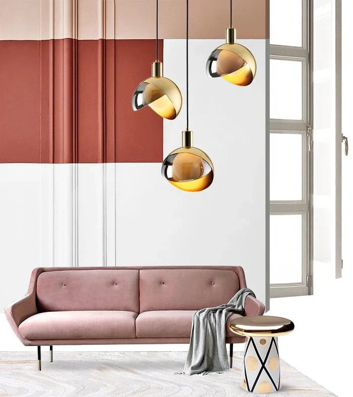 Moderne pendellampe med LED og glasskærm i guld og røget glas
