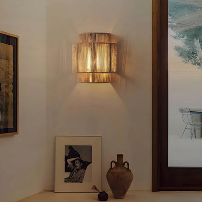 Hikari væglampe i naturligt hampetov – boho stil