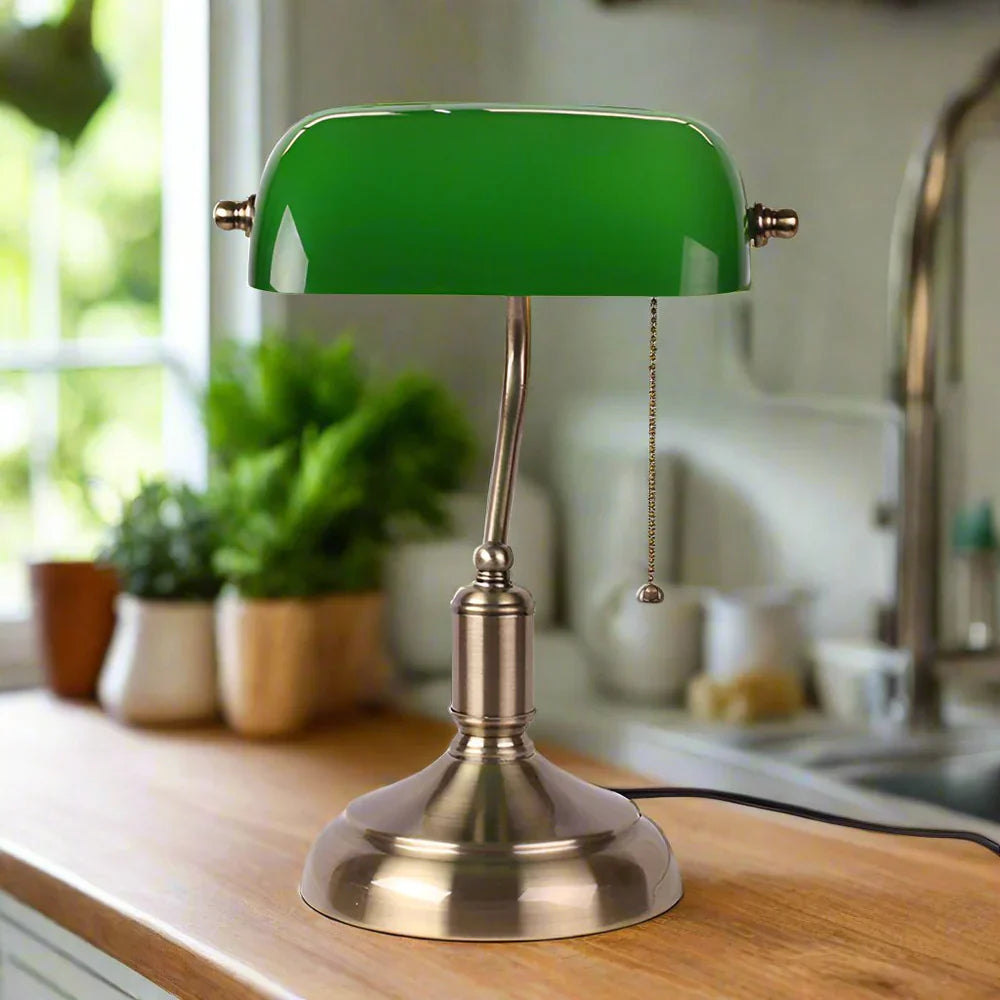 Klassisk Retro Bordlampe i Vintage Stil