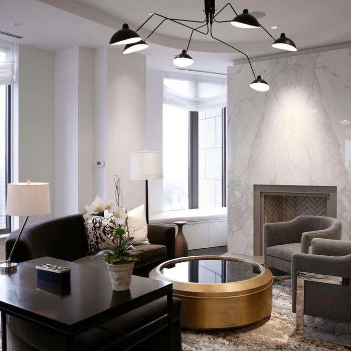 Sort loftlampe med drejelige arme – moderne design