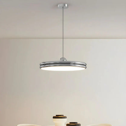 Moderne diskformet pendellampe – minimalistisk LED-belysning til spisestue og stue
