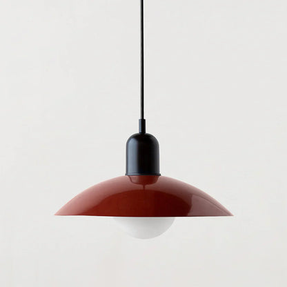 Moderne pendellampe med tofarvet design og Bauhaus-metalskærm