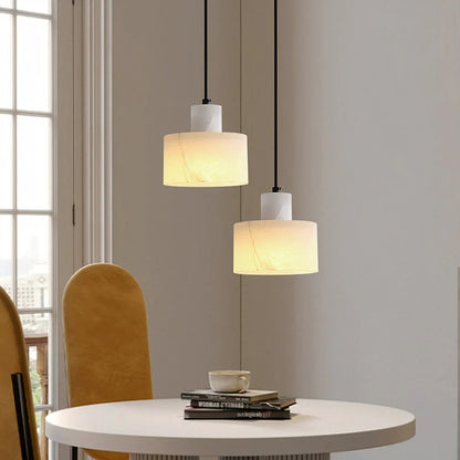 Pendellampe med Marmorkuppel – Minimalistisk Elegance