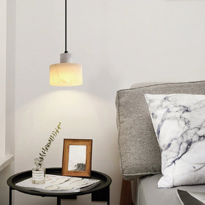 Pendellampe med Marmorkuppel – Minimalistisk Elegance