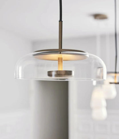 Moderne pendellampe med glasskærm