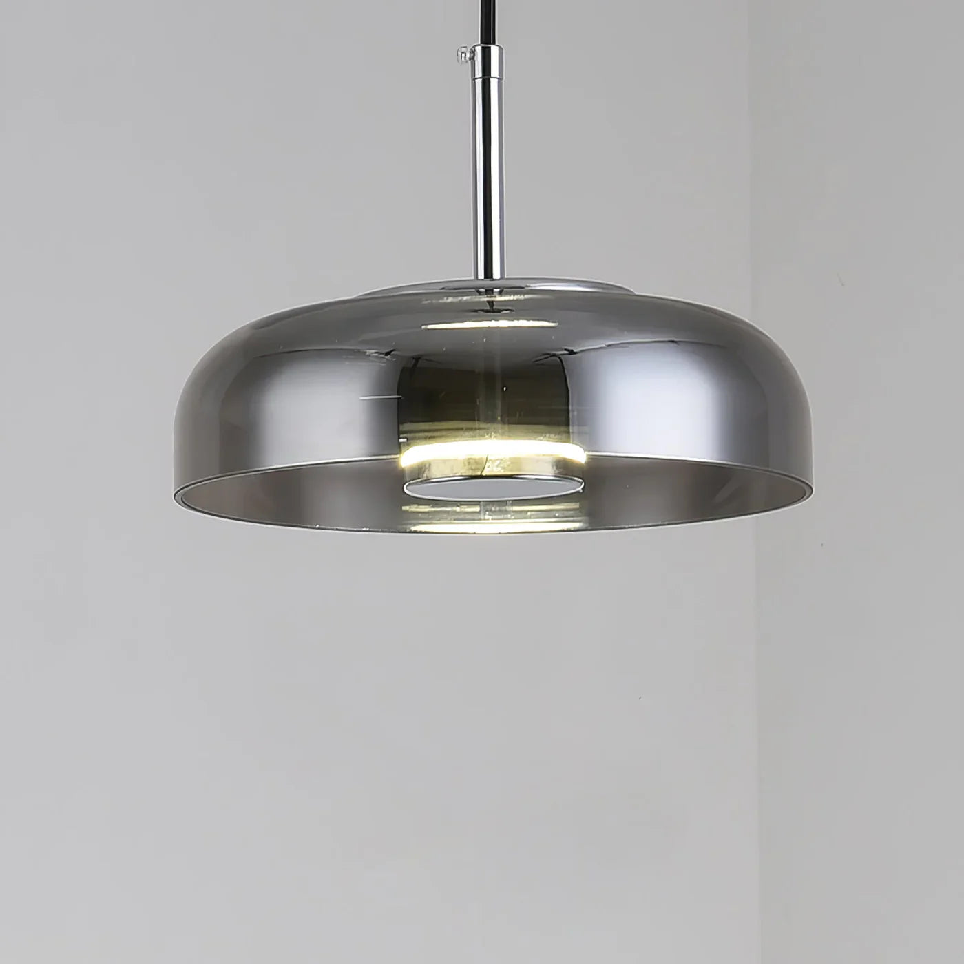 Moderne pendellampe med glasskærm