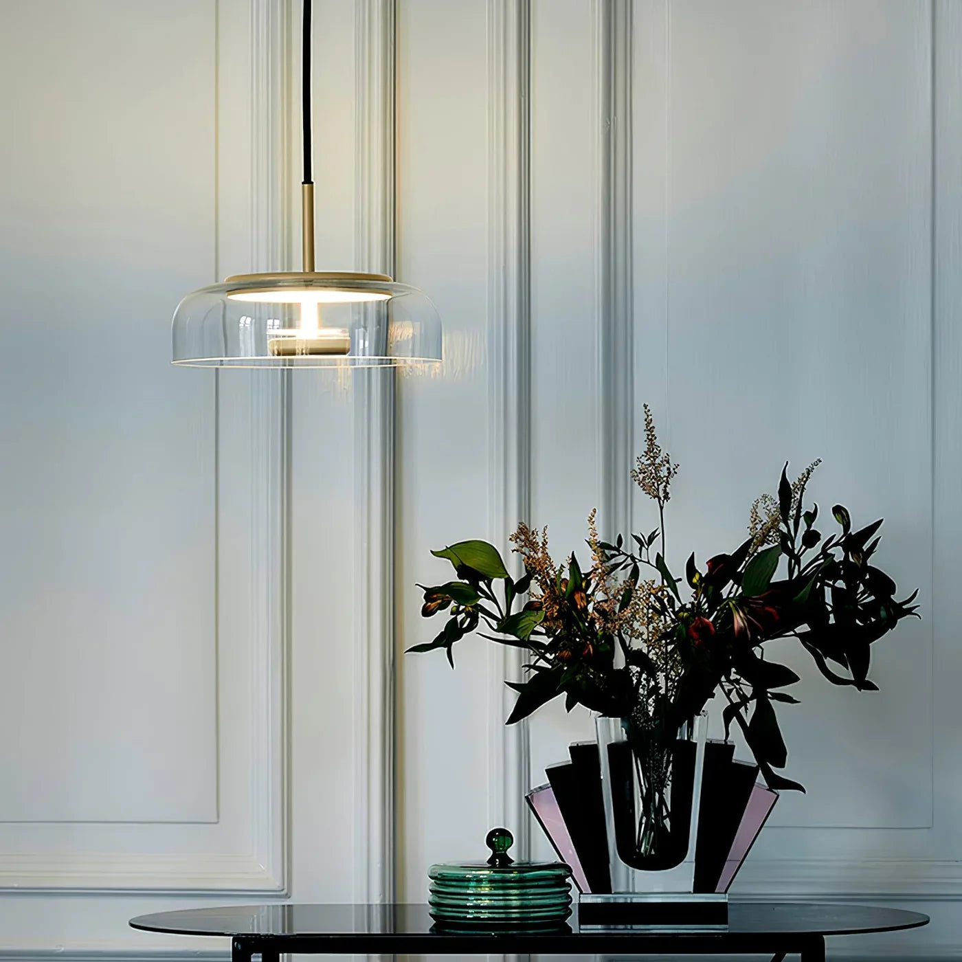 Moderne pendellampe med glasskærm