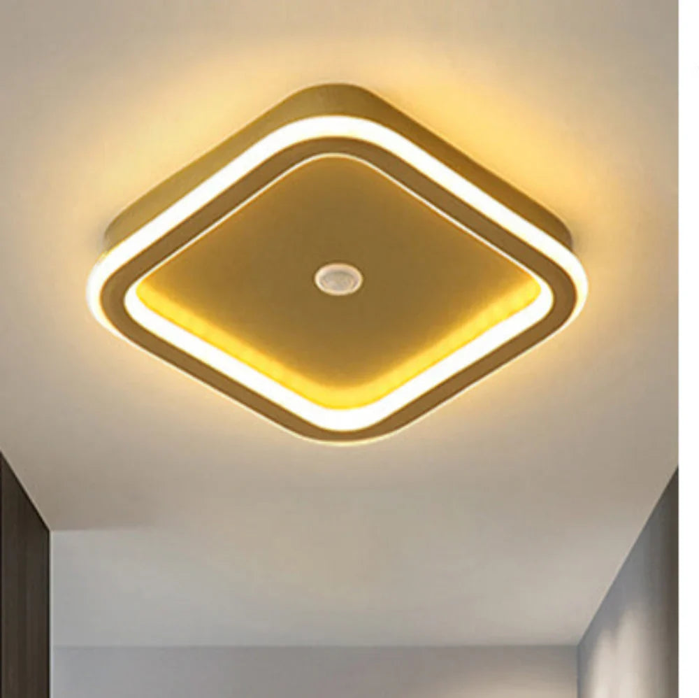 Moderne LED-loftlampe med geometrisk design