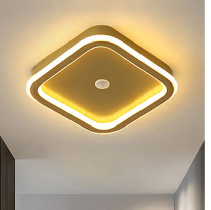 Moderne LED-loftlampe med geometrisk design