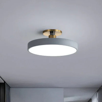 Rund LED-loftlampe i skandinavisk stil