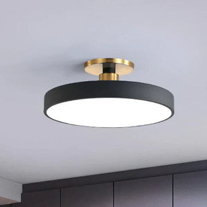 Rund LED-loftlampe i skandinavisk stil
