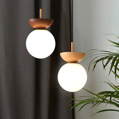 Moderne loftlampe i japansk stil med træbund – minimalistisk kugle