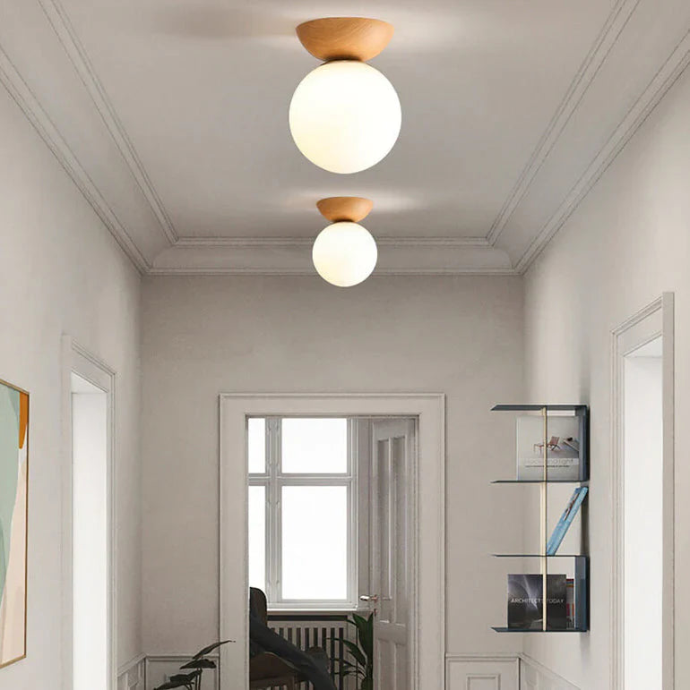 Moderne loftlampe i japansk stil med træbund – minimalistisk kugle