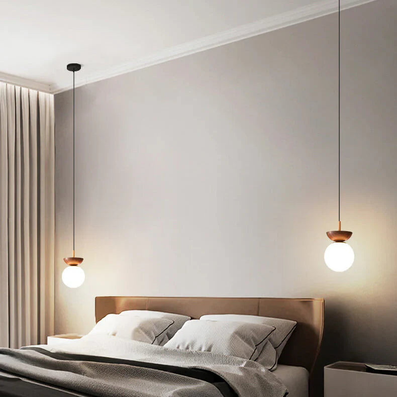 Moderne loftlampe i japansk stil med træbund – minimalistisk kugle