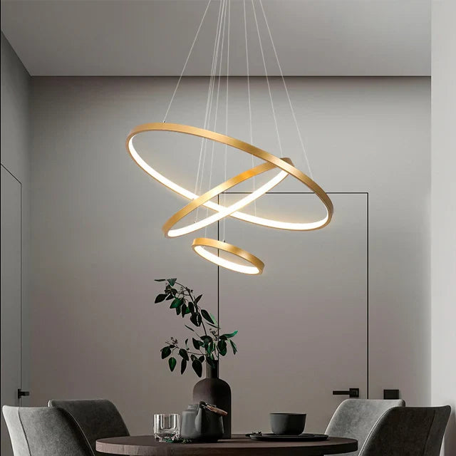 Moderne LED-pendellampe med 3D-ringe
