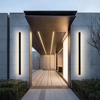 Moderne vertikal LED-væglampe til facade