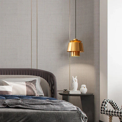 Moderne pendellampe med metalskærm