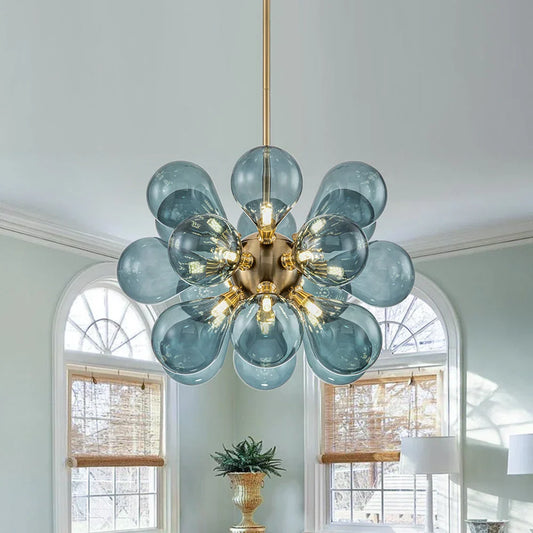 Moderne designerlysekrone med dråbeformede skærme