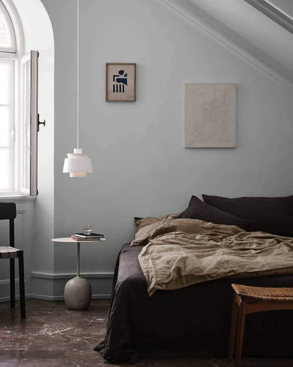 Moderne pendellampe med metalskærm