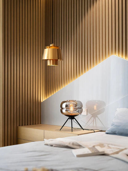 Moderne pendellampe med metalskærm