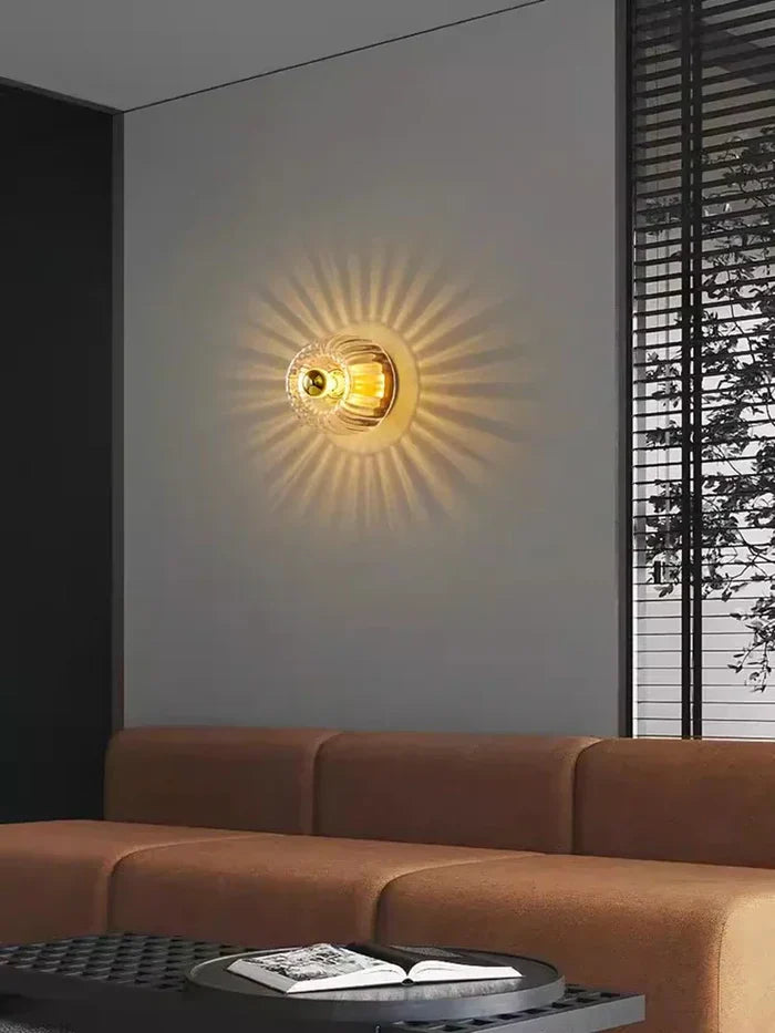 Elegant loftlampe i glas med krystaldesign