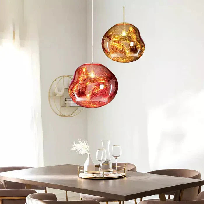 Designerpendellampe med smeltet kugle-design