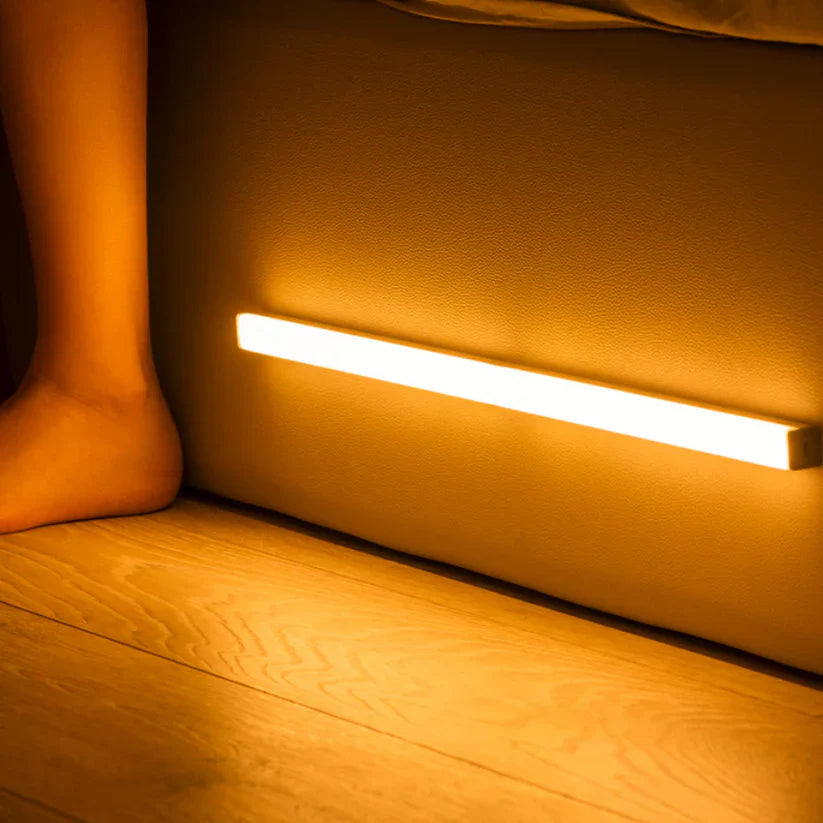 Trådløs LED-lampe med bevægelsessensor